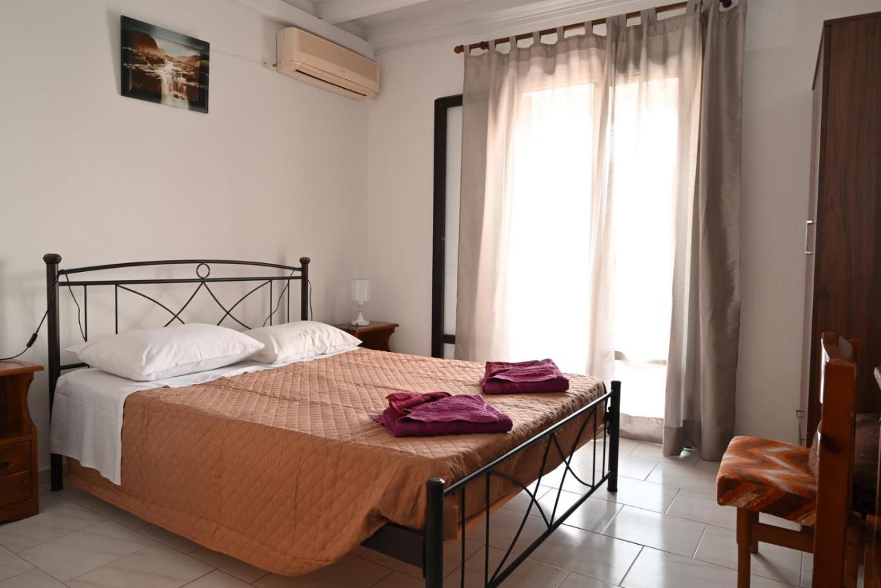 Villa Mike 105 Liapades Esterno foto