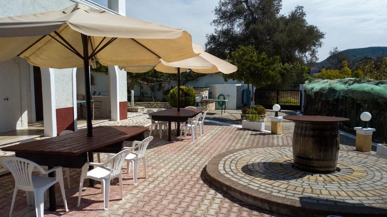 Villa Mike 105 Liapades Esterno foto