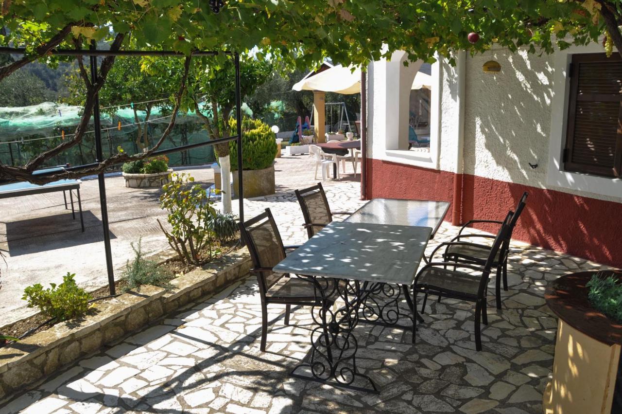 Villa Mike 105 Liapades Esterno foto